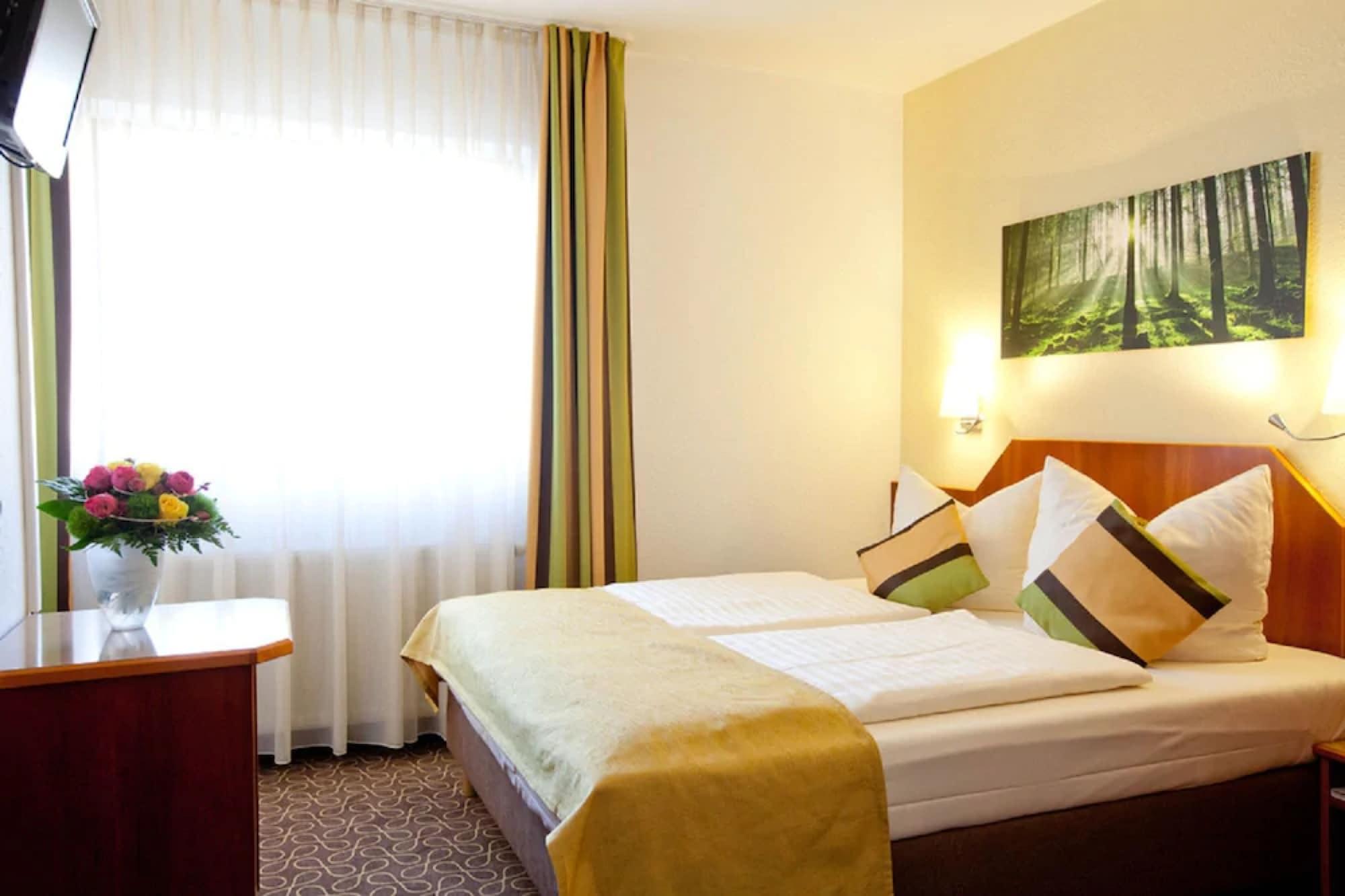 Kleefelder Hof Hotel Hannover Exterior photo