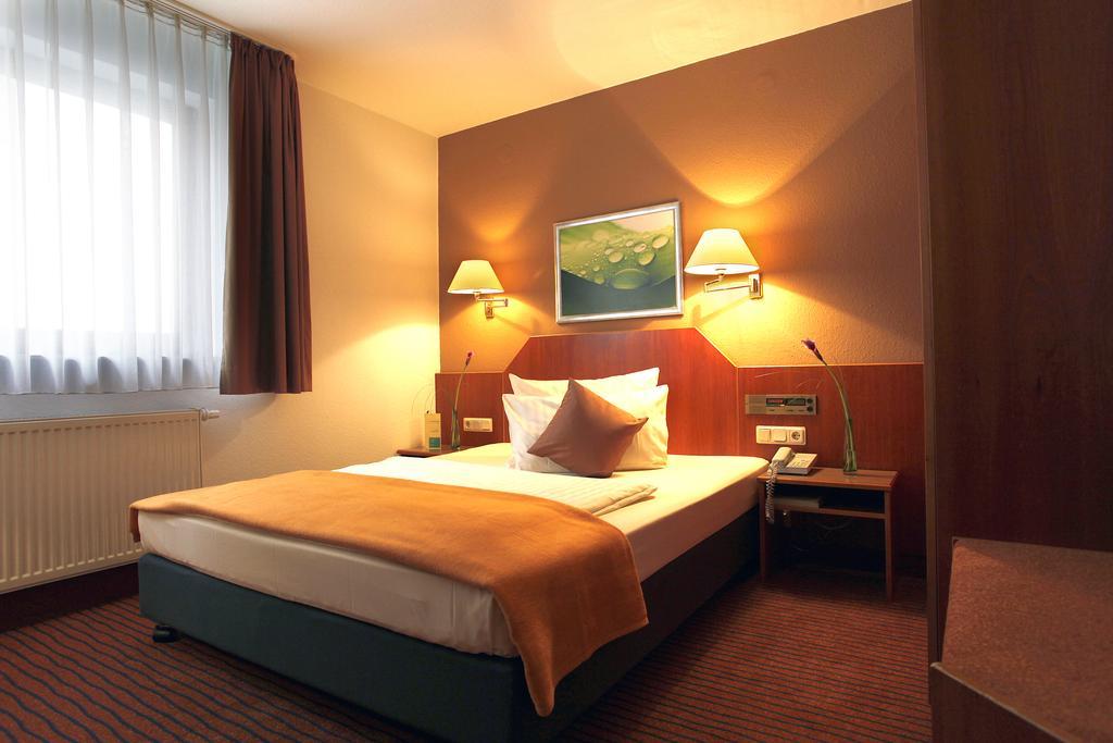 Kleefelder Hof Hotel Hannover Exterior photo